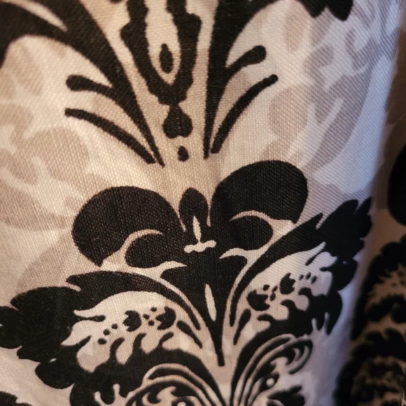 Jessica Black and Cream Dress - Picture 2 of 7